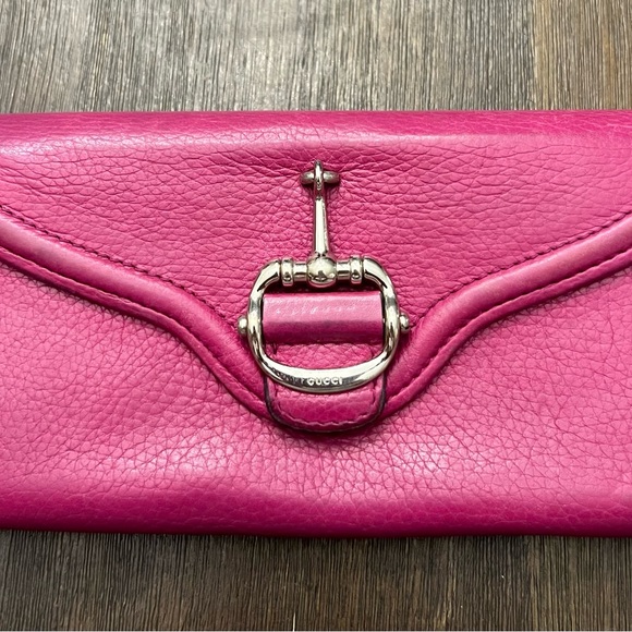 Authentic Gucci Horsebit Flap Continental Pink Leather Wallet, pre-loved - Picture 1 of 12